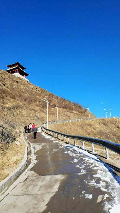 西山风光无限好 拓朴登高在今朝正文图片 1