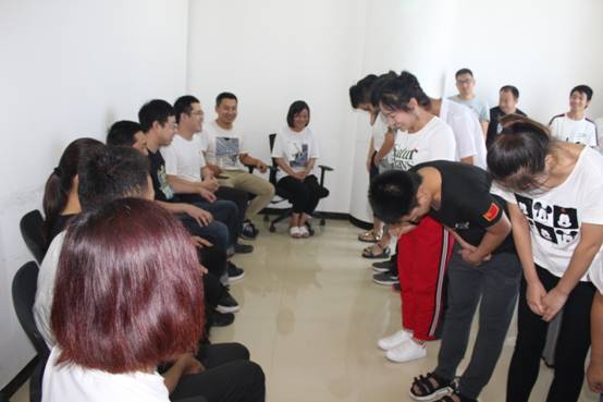 拓朴设计举办2018年秋季拜师大会正文图片 2