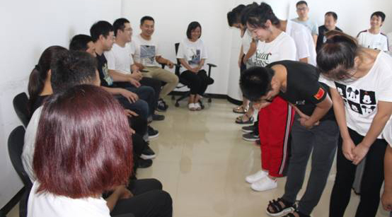拓朴设计举办2018年秋季拜师大会封面图